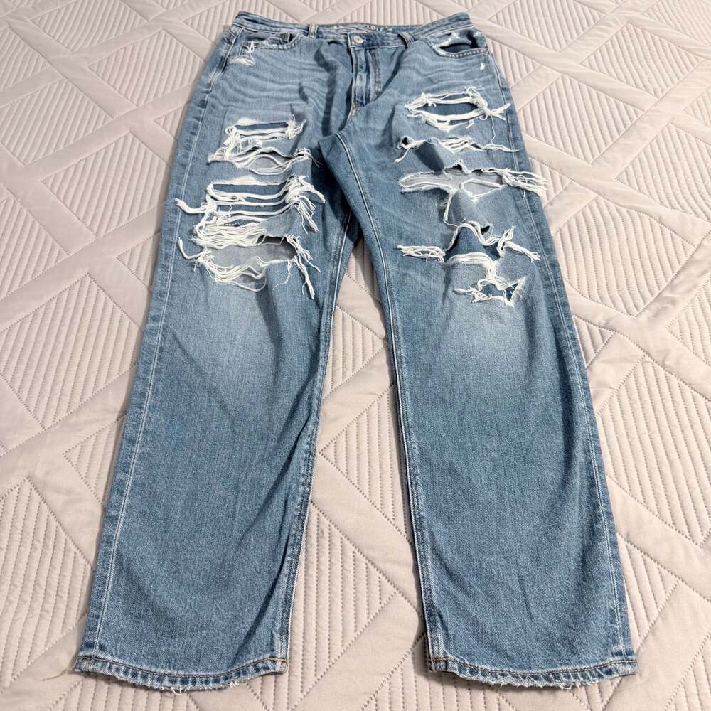 American Eagle Mom Jeans Size 12 Regular Distressed Light Wash Ripped Denim